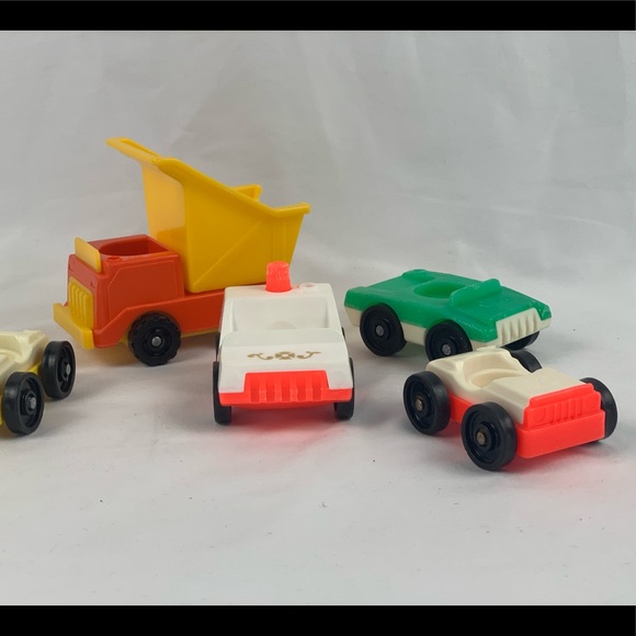 Lot of 7 Vintage Fisher-Price Little People vehicles - Picture 2 of 5